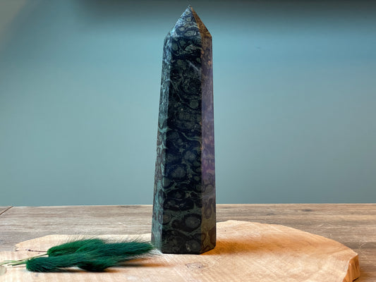 Jaspis kamballa, obelisk